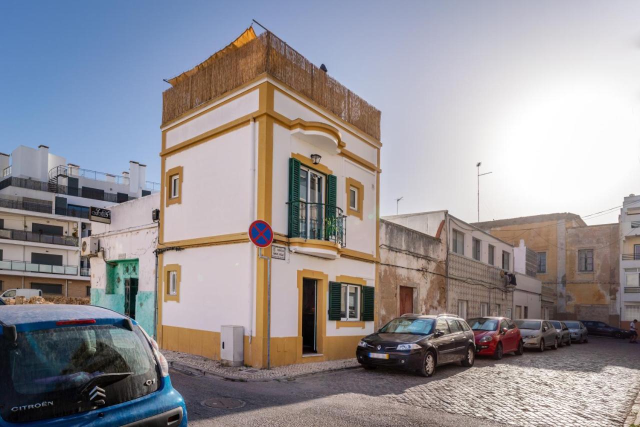 Arty Vintage Townhouse With Rooftop Shower & Sun Loungers Олян Екстер'єр фото