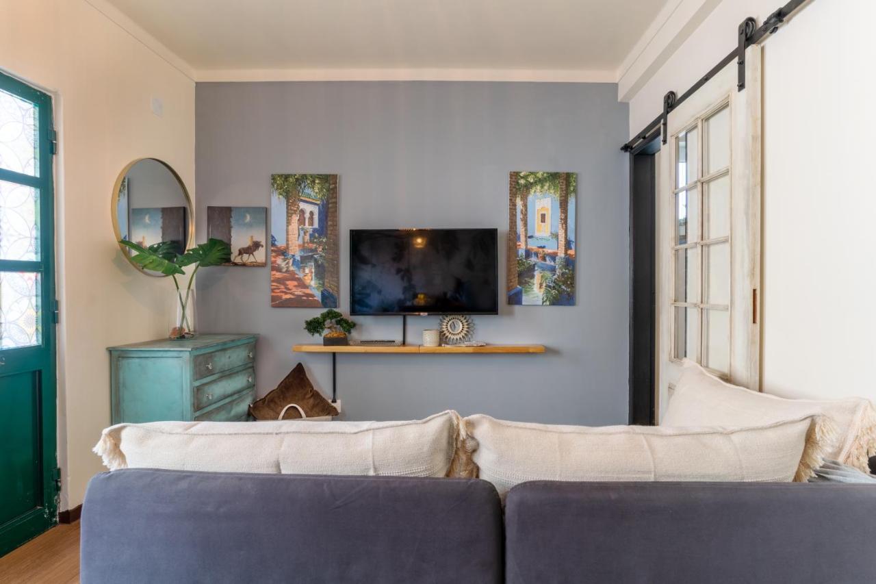 Arty Vintage Townhouse With Rooftop Shower & Sun Loungers Олян Екстер'єр фото
