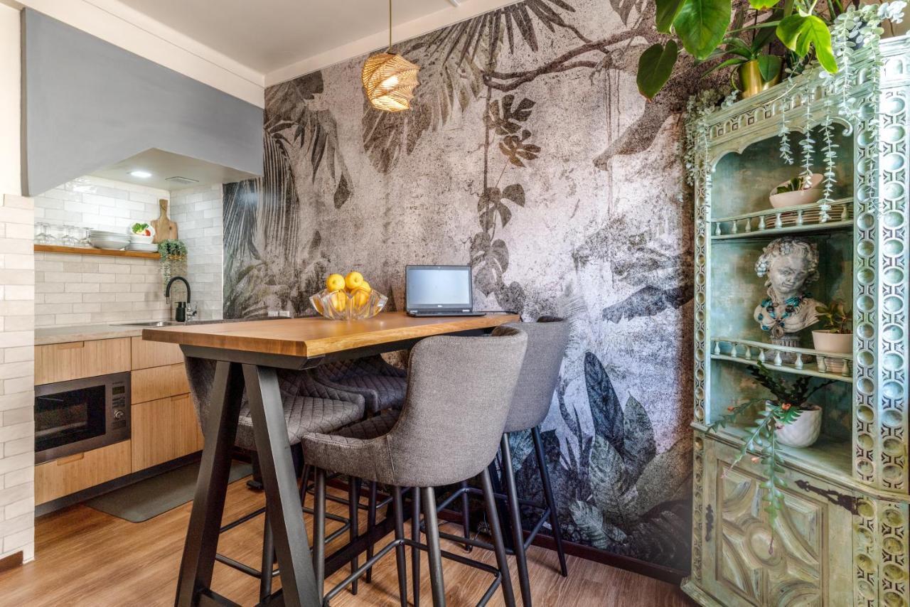 Arty Vintage Townhouse With Rooftop Shower & Sun Loungers Олян Екстер'єр фото
