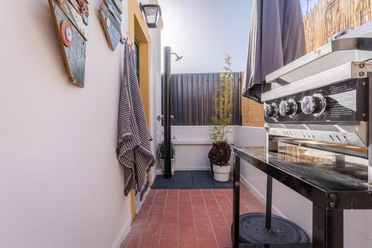 Arty Vintage Townhouse With Rooftop Shower & Sun Loungers Олян Екстер'єр фото