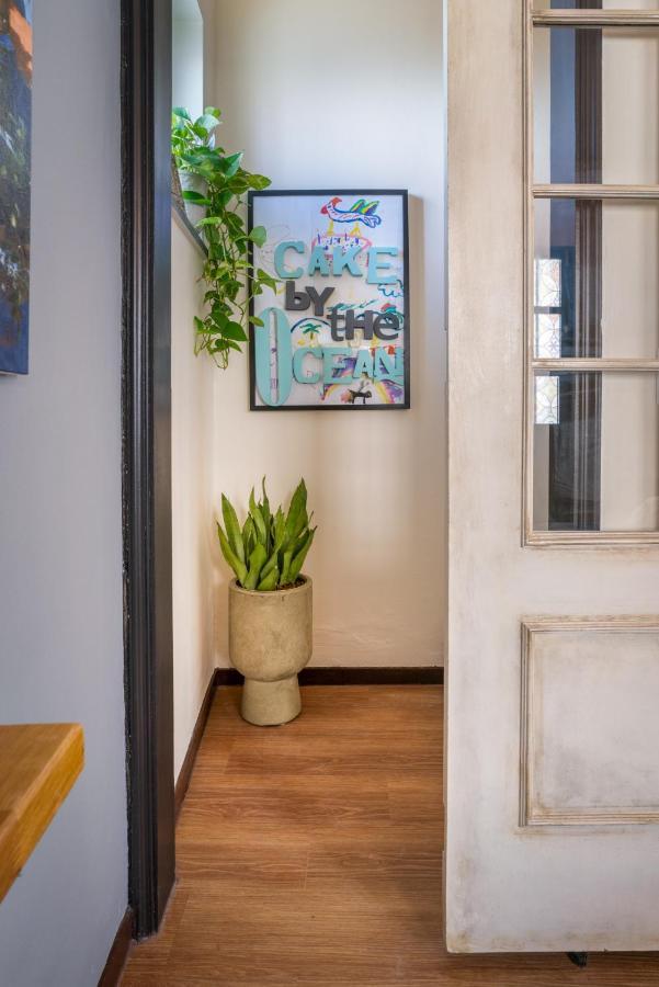 Arty Vintage Townhouse With Rooftop Shower & Sun Loungers Олян Екстер'єр фото