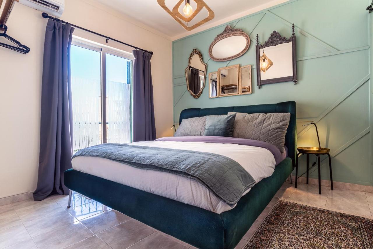 Arty Vintage Townhouse With Rooftop Shower & Sun Loungers Олян Екстер'єр фото