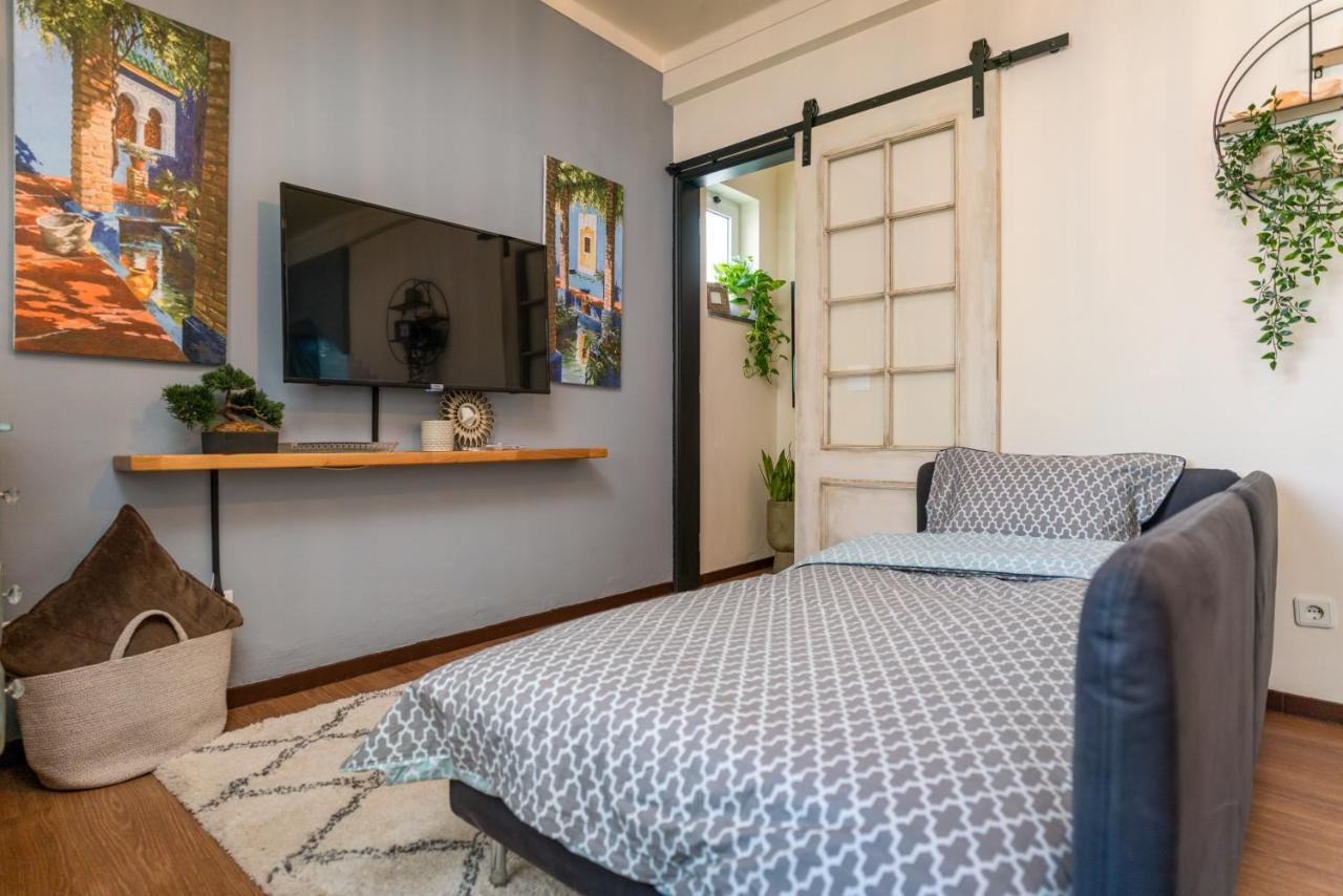 Arty Vintage Townhouse With Rooftop Shower & Sun Loungers Олян Екстер'єр фото