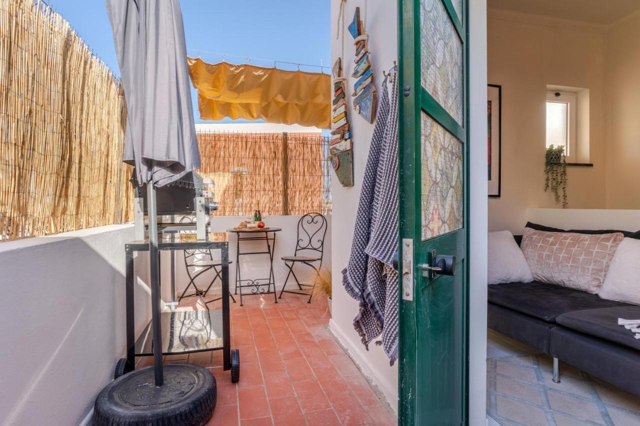 Arty Vintage Townhouse With Rooftop Shower & Sun Loungers Олян Екстер'єр фото